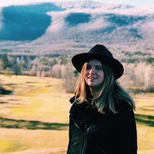 Meet your Posher, Julia